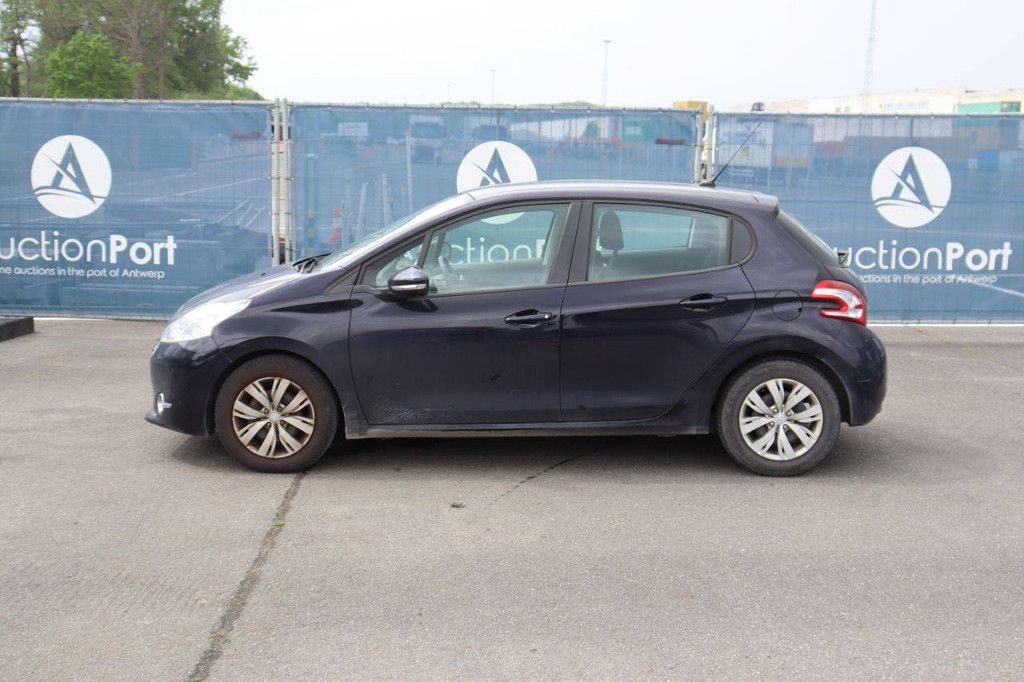 Pkw Peugeot 208 Benzin 82 PS 2013 (Margin)