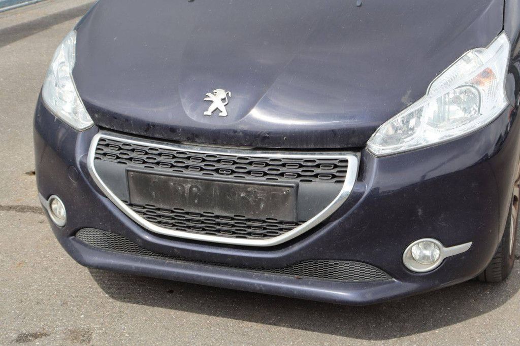 Pkw Peugeot 208 Benzin 82 PS 2013 (Margin)