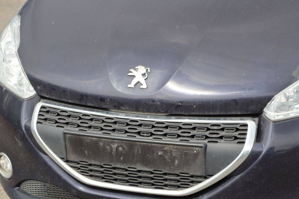 Pkw Peugeot 208 Benzin 82 PS 2013 (Margin)