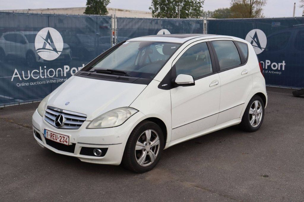Pkw Mercedes-Benz A-Klasse Benzin 95 PS 2009 (Margin)