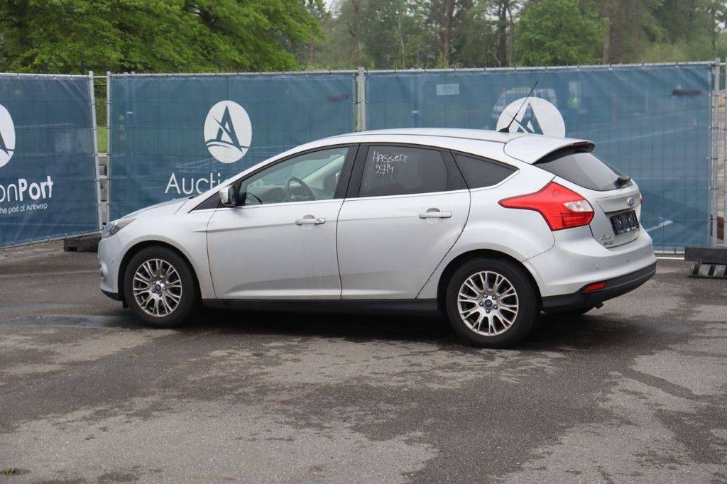 Passenger car Ford Focus Petrol 125hp 2013 (Margin)