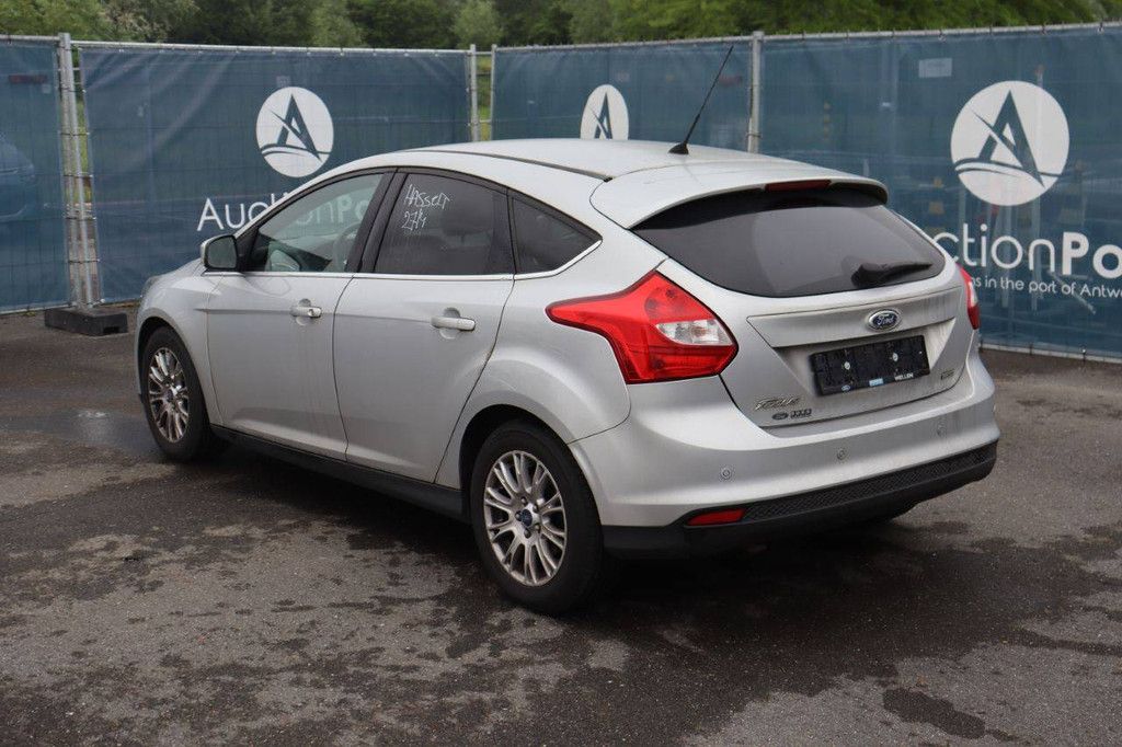 Passenger car Ford Focus Petrol 125hp 2013 (Margin)