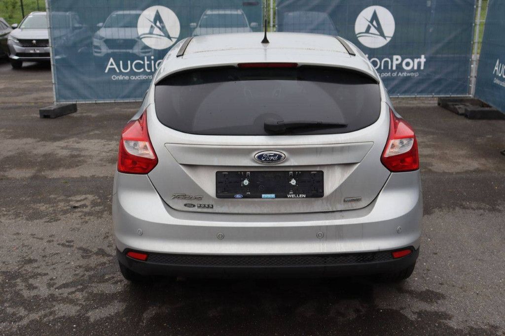 Passenger car Ford Focus Petrol 125hp 2013 (Margin)