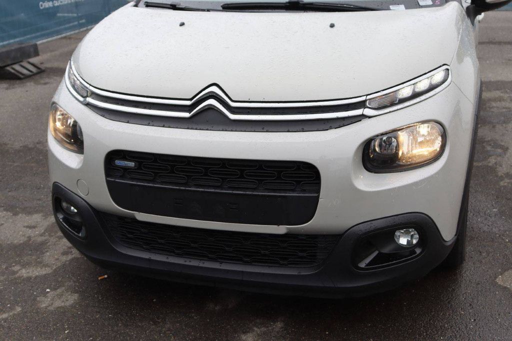 Passenger car Citroën C3 Petrol 110hp 2017 (Margin)