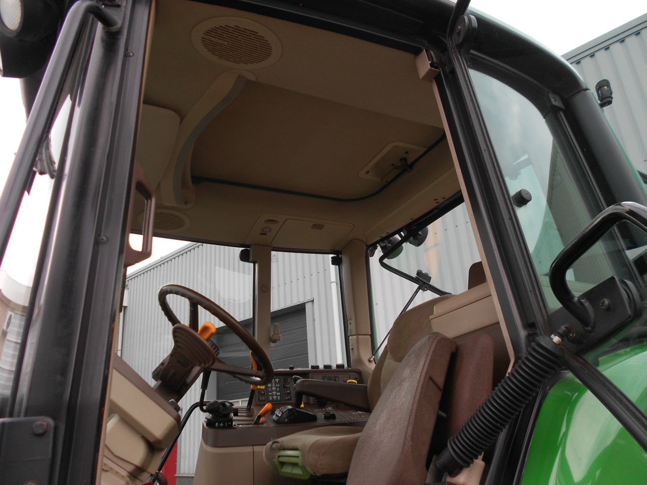 John deere 6520