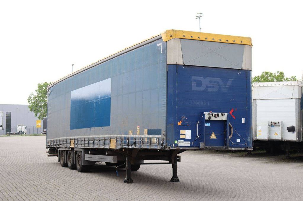 Sliding curtain semi-trailer Schmitz Cargobull Auflieger Curtainsider Mega 2017