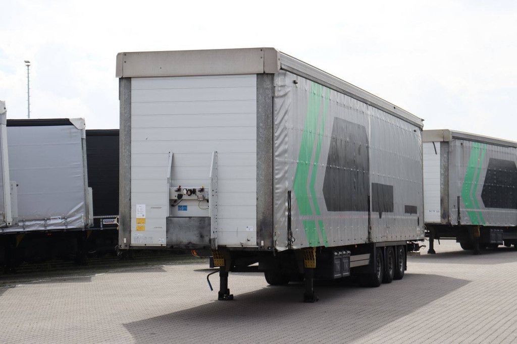 Sliding curtain semi-trailer Schmitz Cargobull Auflieger Curtainsider Mega 2018