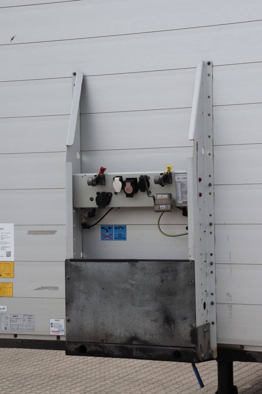 Sliding curtain semi-trailer Schmitz Cargobull Auflieger Curtainsider Mega 2018