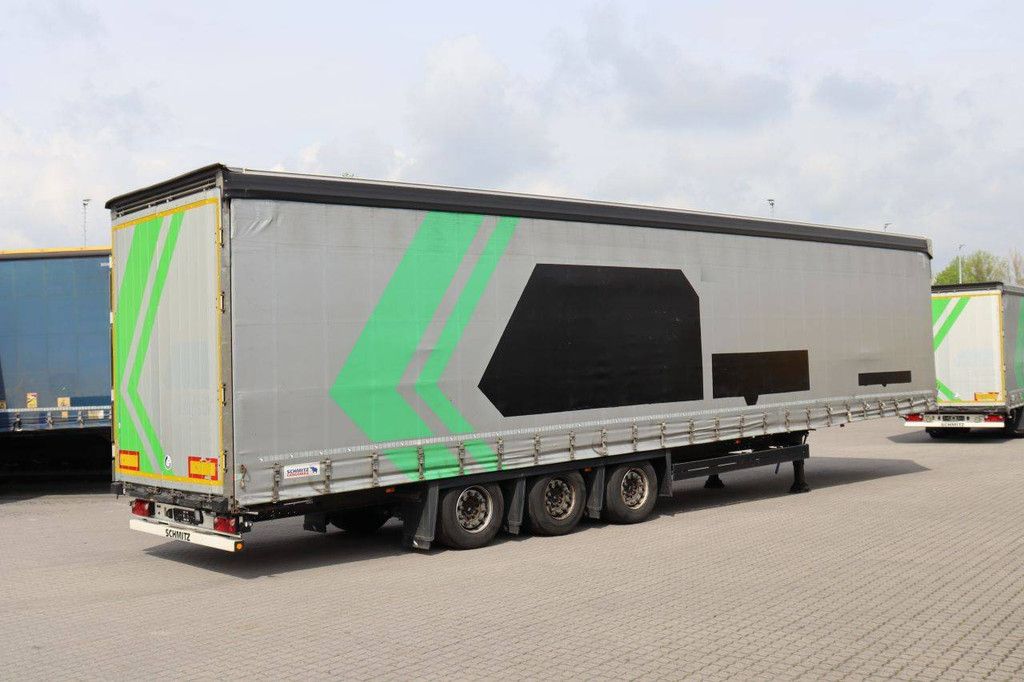 Sliding curtain semi-trailer Schmitz Cargobull Auflieger Curtainsider Mega 2018