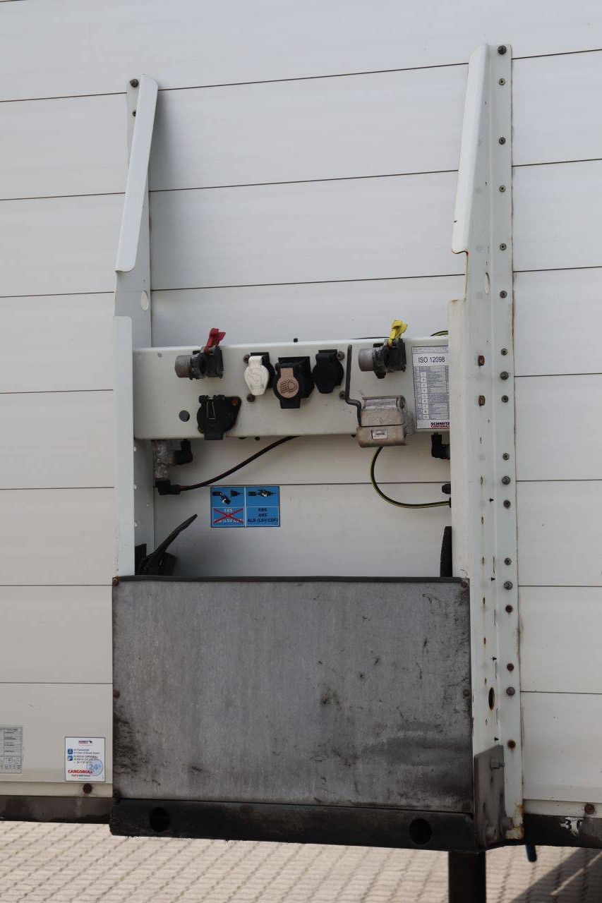 Sliding curtain semi-trailer Schmitz Cargobull Auflieger Curtainsider Mega 2018