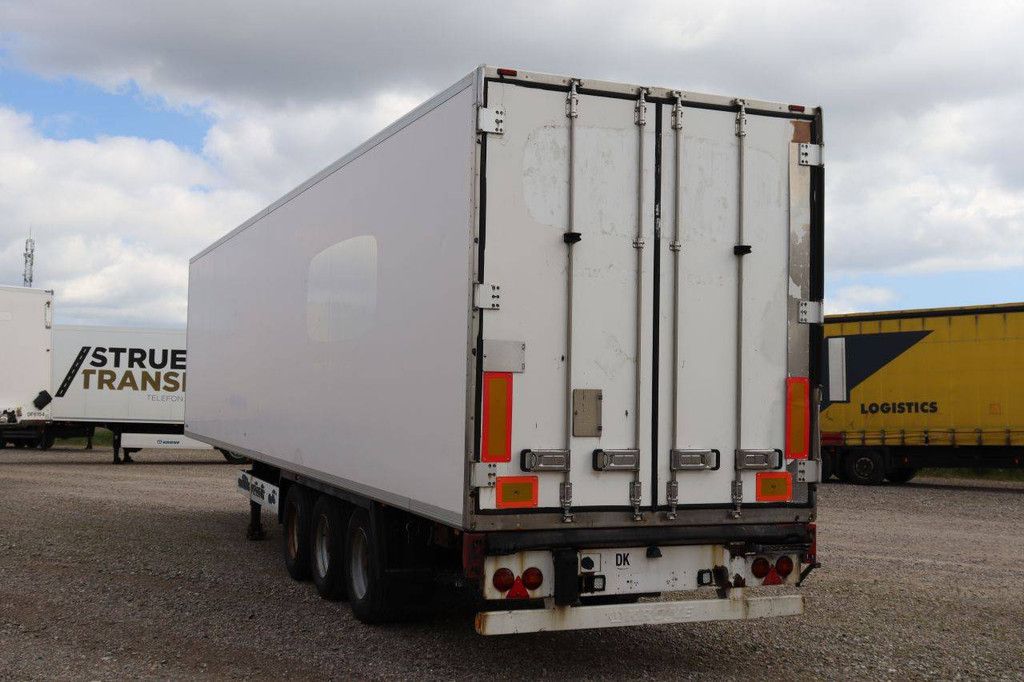 Geschlossener Sattelauflieger Krone SD 39000kg 2009