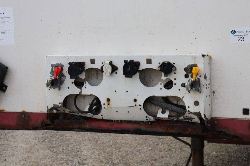 Geschlossener Sattelauflieger Krone SD 39000kg 2009