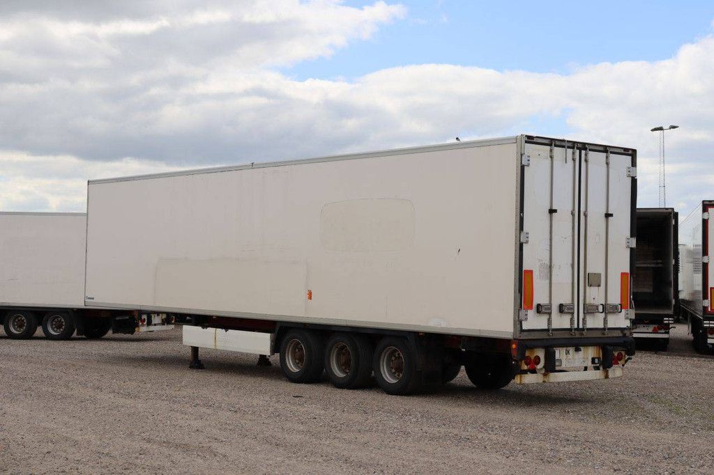 Geschlossener Sattelauflieger Krone SD 39000kg 2009