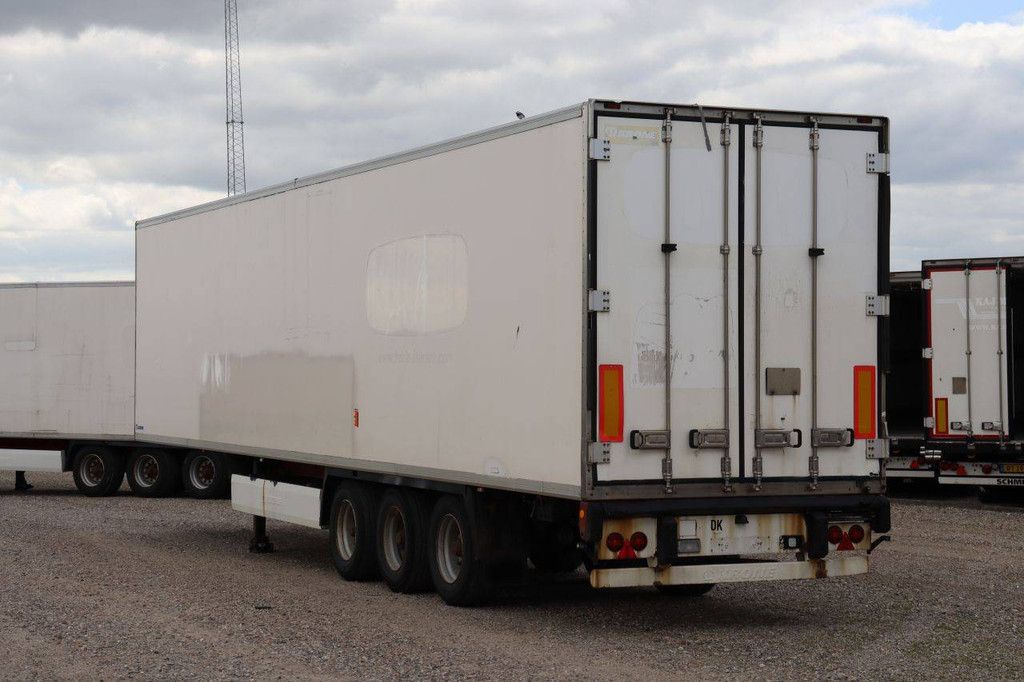 Geschlossener Sattelauflieger Krone SD 39000kg 2009