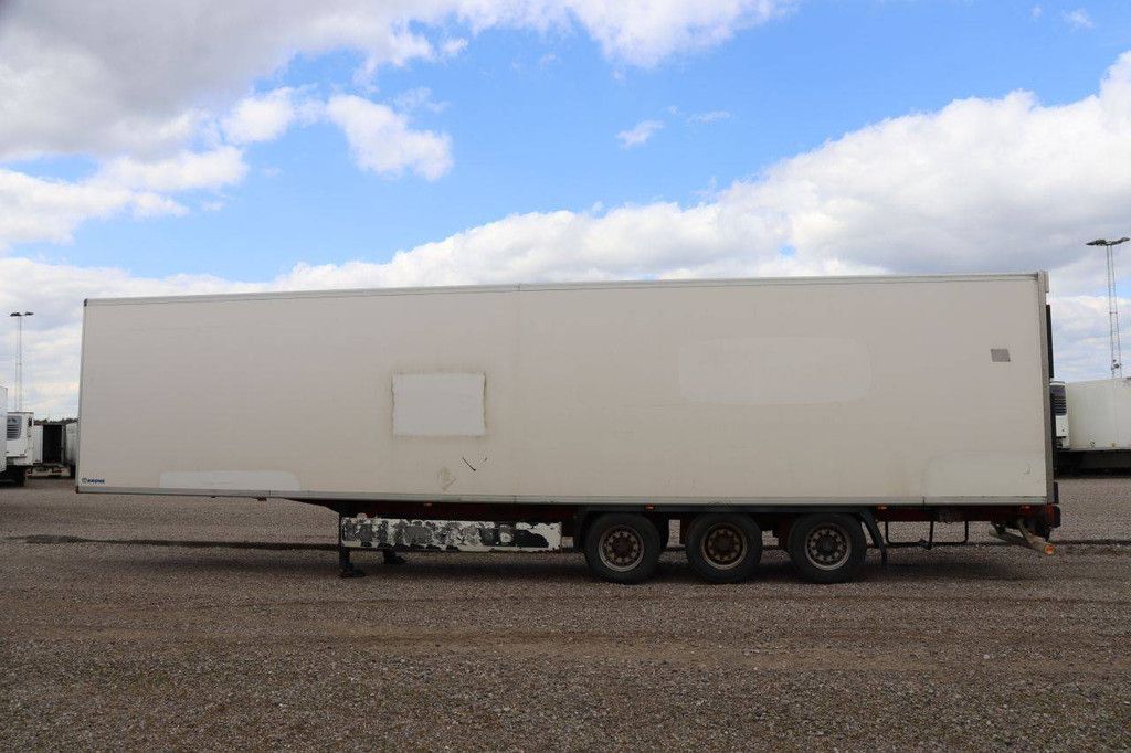 Closed Semi-Trailer Krone SD 39000kg 2007