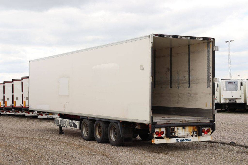 Closed Semi-Trailer Krone SD 39000kg 2007