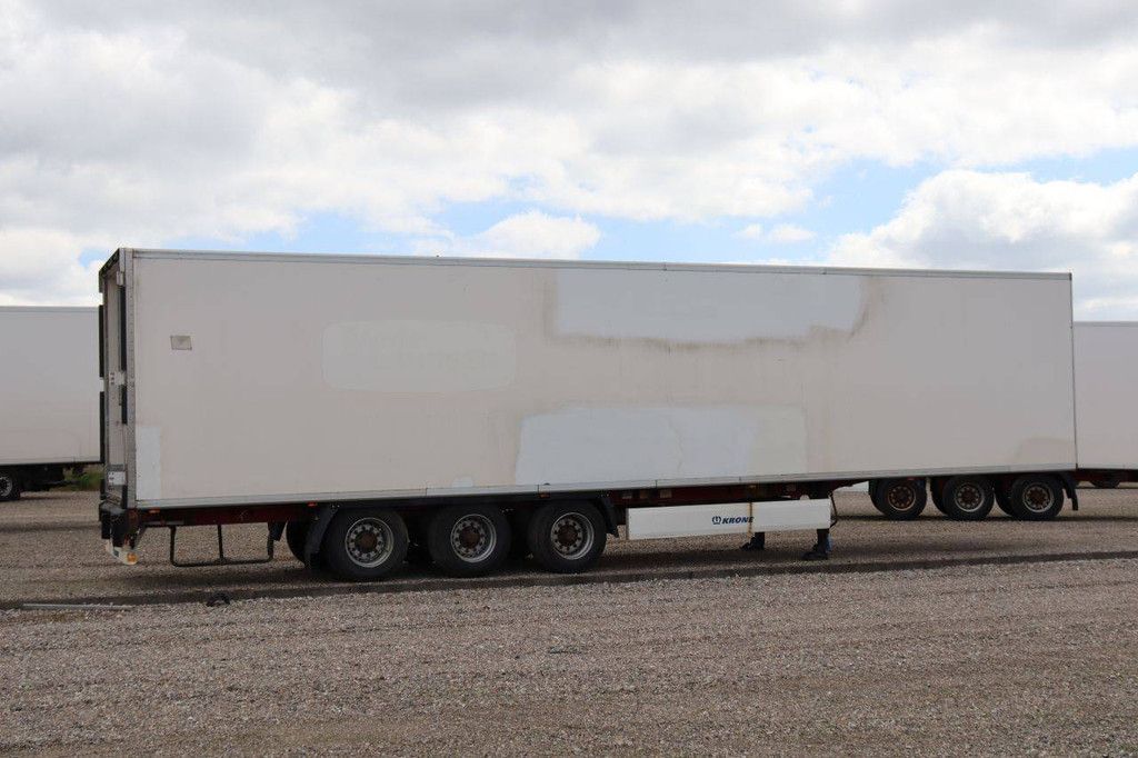 Closed Semi-Trailer Krone SD 39000kg 2007