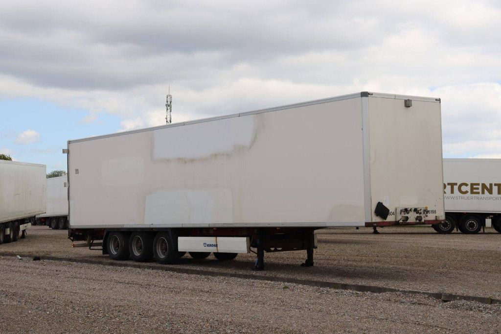 Closed Semi-Trailer Krone SD 39000kg 2007