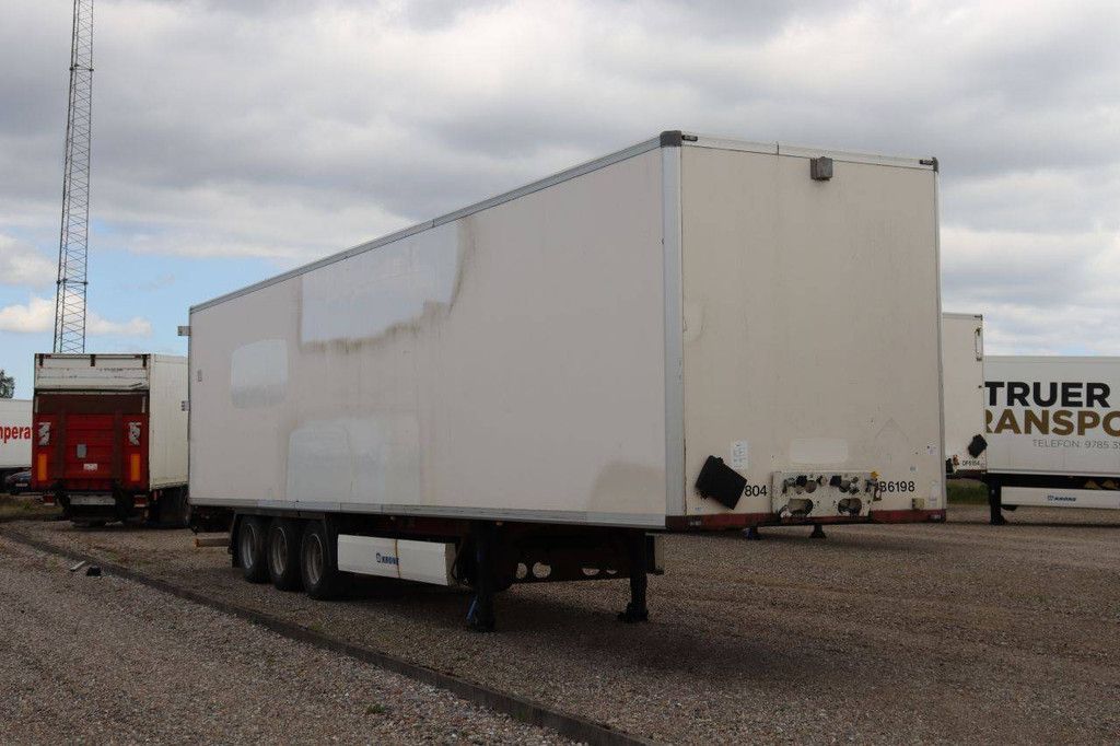 Closed Semi-Trailer Krone SD 39000kg 2007
