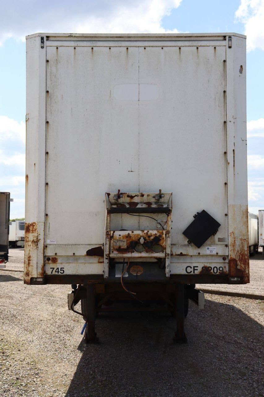Closed Semi-Trailer Krone SD 41000kg 2010