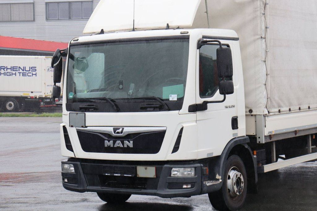 Bakwagen Vrachtwagen MAN TGL 12.250 Diesel 184kW 2017