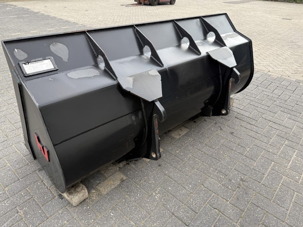 VOLVO GRONDBAK L30 NIEUW