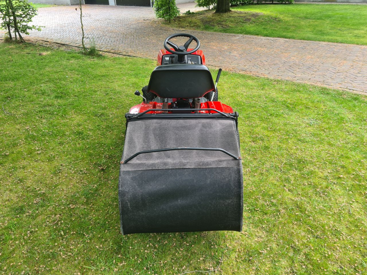 MTD zitmaaier met opvangbak.
