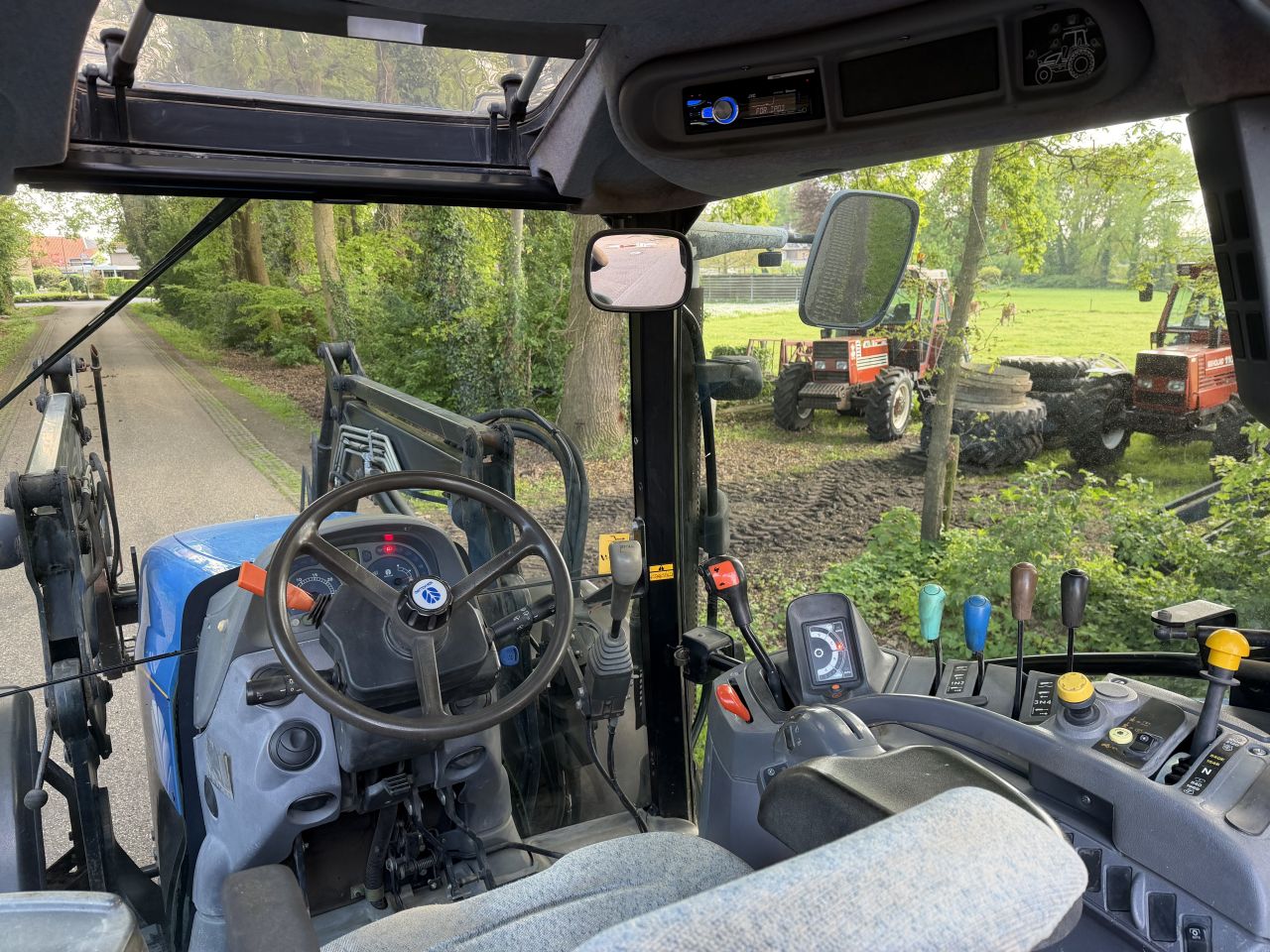 New Holland TS100A Plus