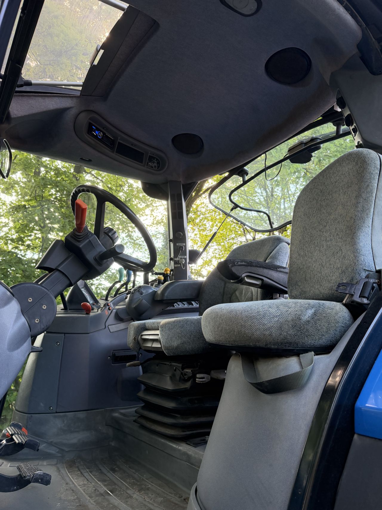 New Holland TS100A Plus