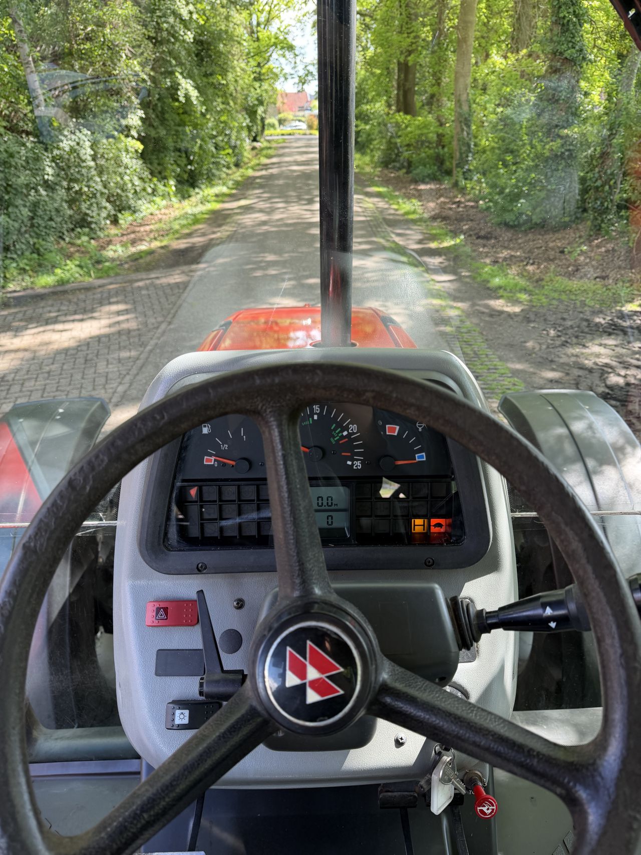 Massey Ferguson 4225