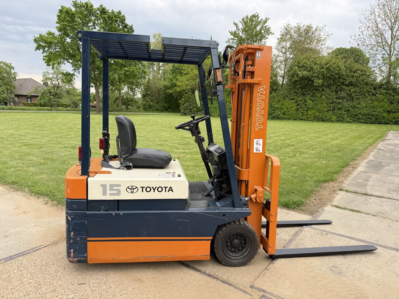 Nette Toyota 1.5 tonner elektrische heftruck + goede accu