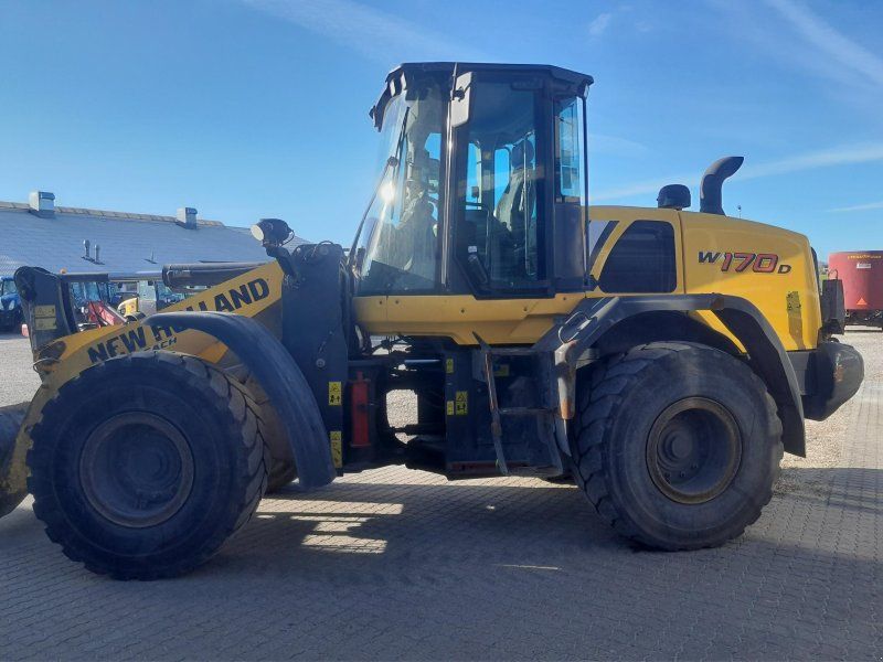 New Holland W170D LR T4B
