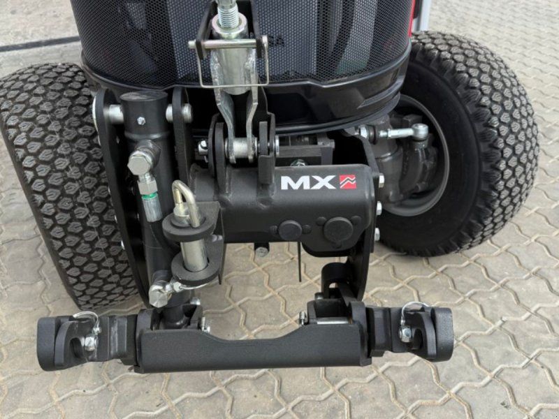 Massey Ferguson M1. 25