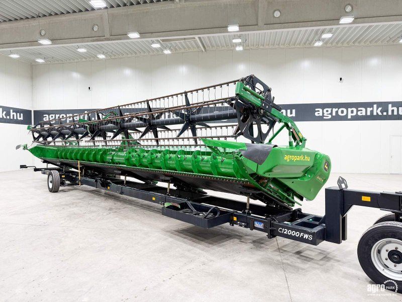 John Deere 640X 12,2 m VARIO header, rape side knives, 2-axle transport tro