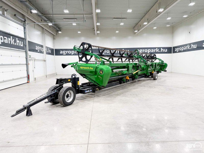 John Deere 640X 12,2 m VARIO header, rape side knives, 2-axle transport tro