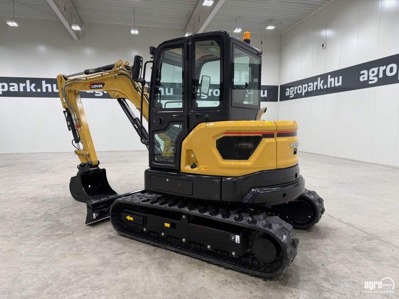 Lovol FR55F-u UN 5,800 kg rubber-tracked mini , air condi