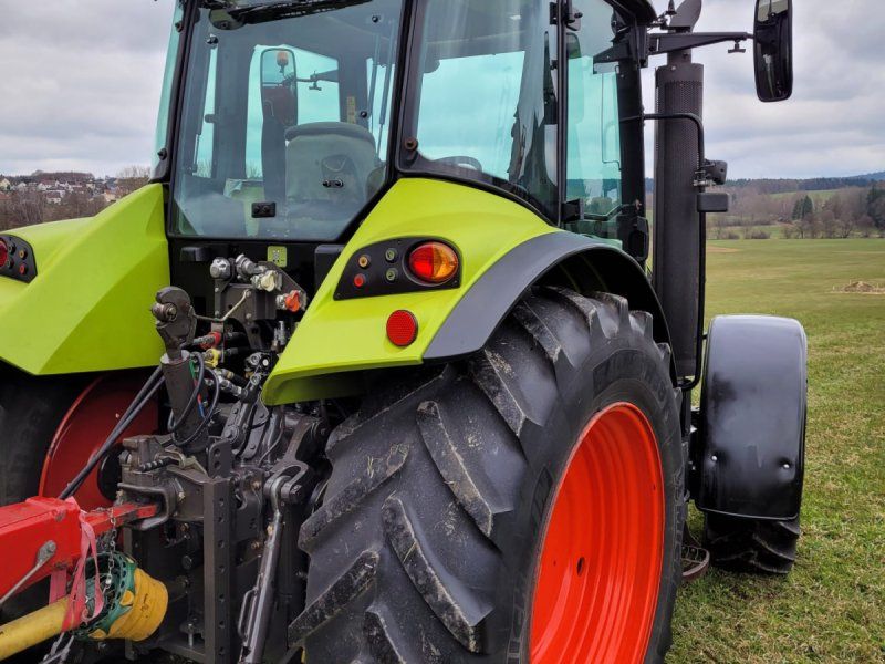 Claas Arion 410