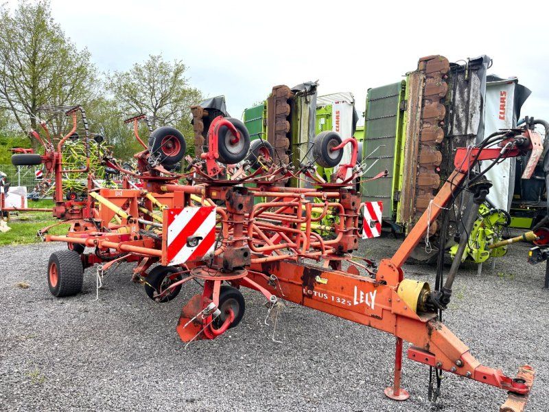 Lely LOTUS 1325, 12x6, Transportfahrwerk