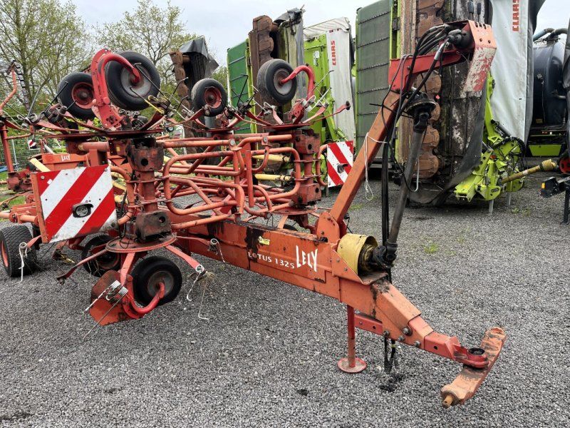 Lely LOTUS 1325, 12x6, Transportfahrwerk