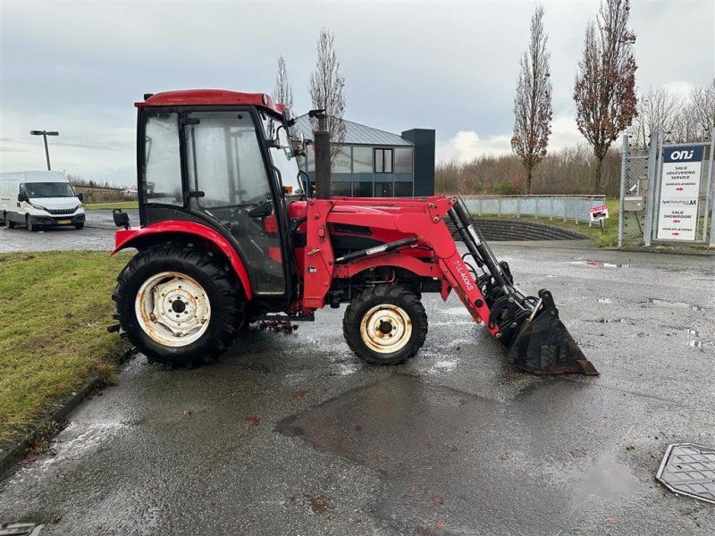 Feng Shou DF-404 Kabin og Frontlæsser