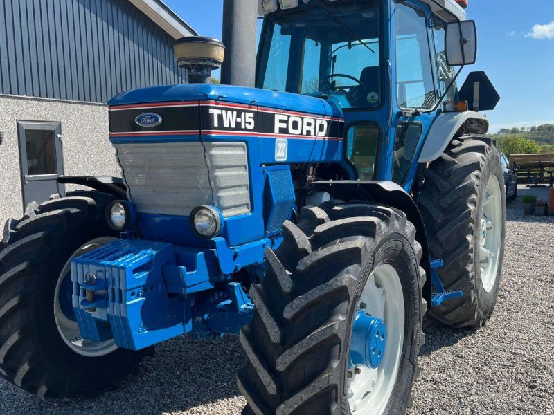 Ford TW 15 Force 2