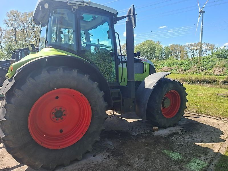 Claas Arion 630