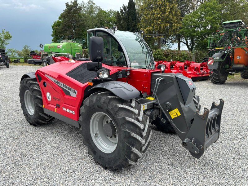 Massey Ferguson TH 8043