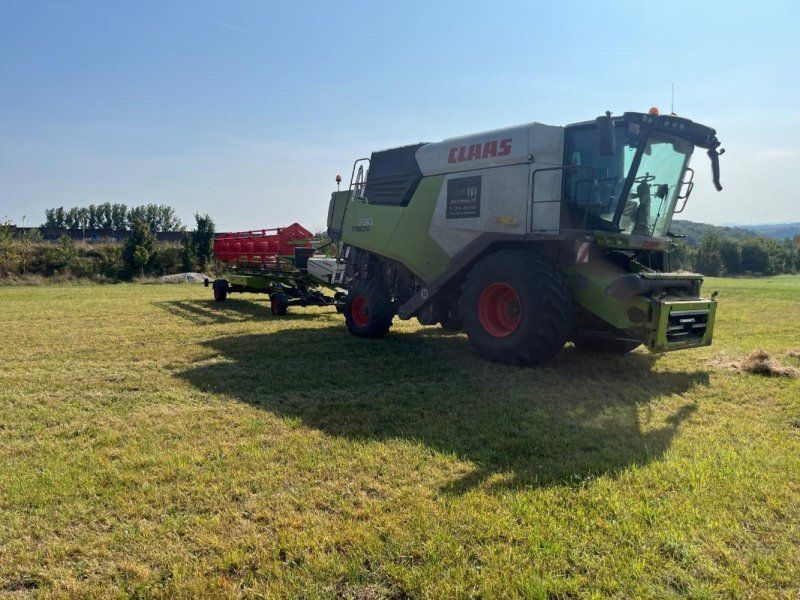Claas Trion 730