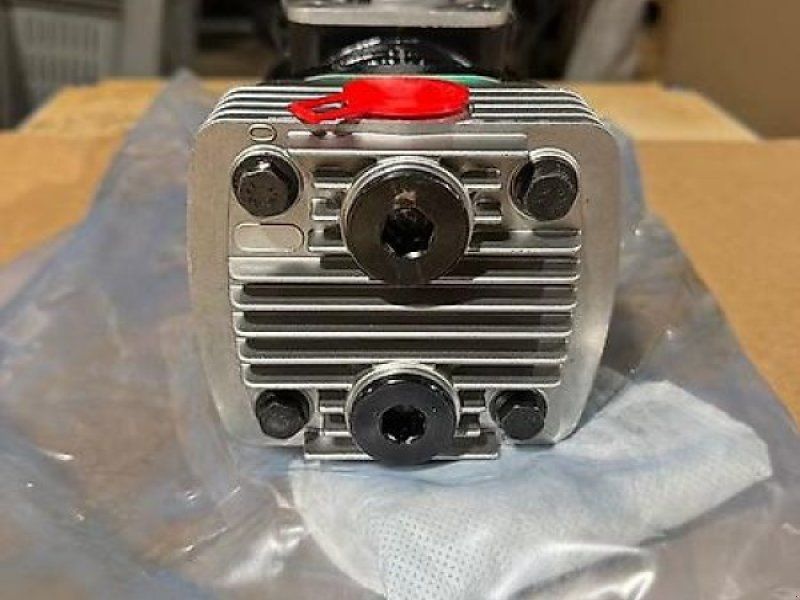 Mercedes-Benz Kompressor, Luftpresser 424,425,427,437