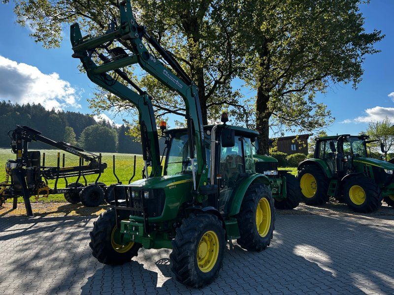 John Deere 5055 E