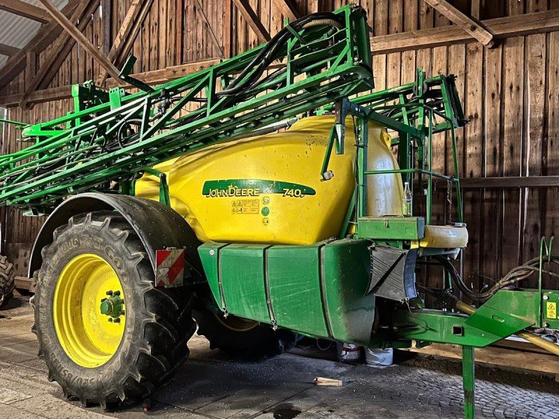 John Deere 740