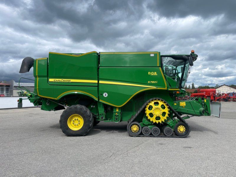 John Deere S780i