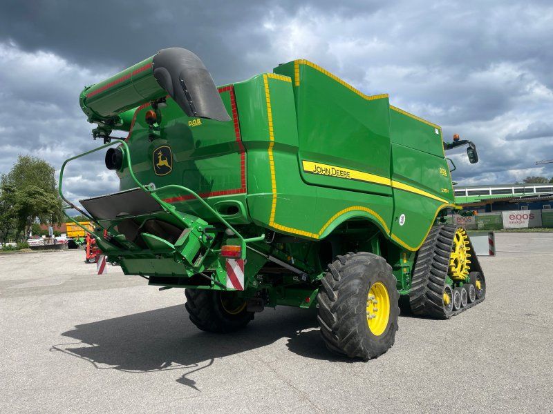 John Deere S780i