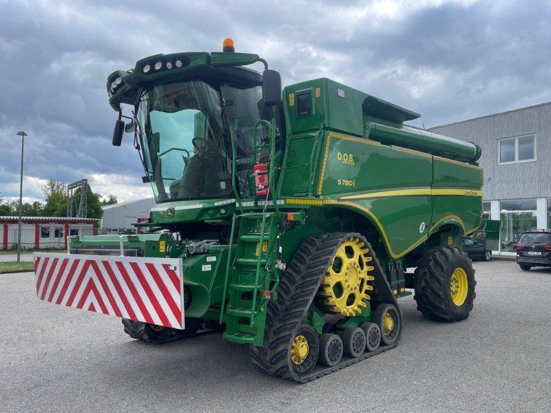 John Deere S780i